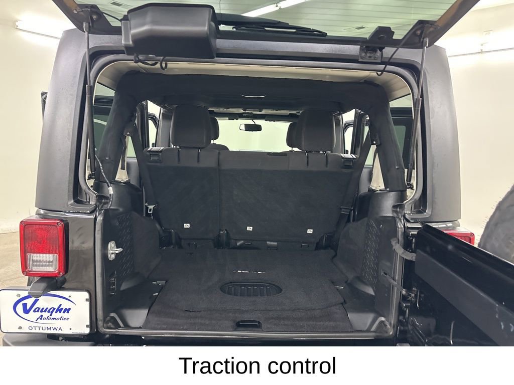 Used 2017 Jeep Wrangler Unlimited Sahara w/ Connectivity Group image 24