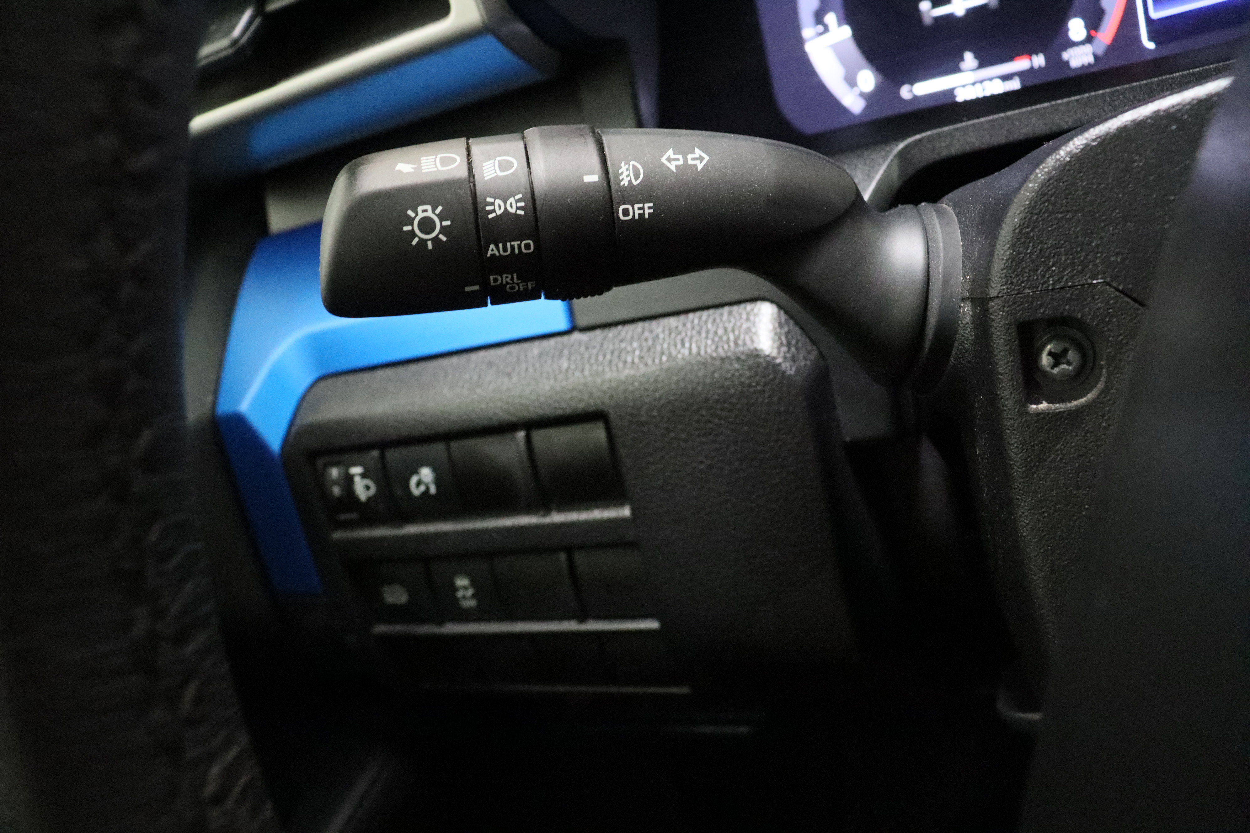Certified 2025 Toyota Tacoma TRD Off-Road AWD/4WD image 26
