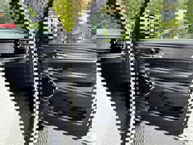 Used 2022 Jeep Wagoneer Series III w/ Premium Group I image 25