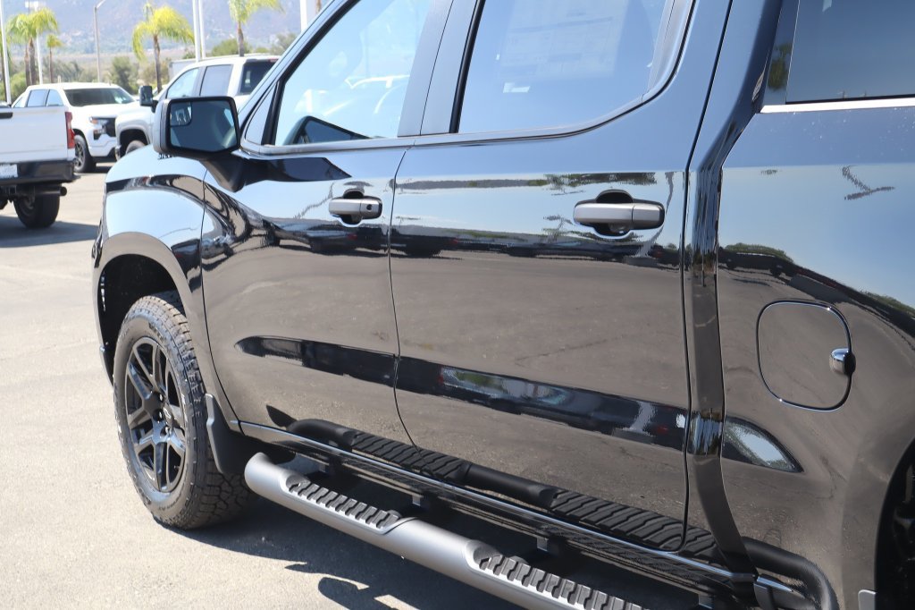 New 2026 Chevrolet Silverado 1500 Custom w/ Turbomax Blackout Package AWD/4WD image 9