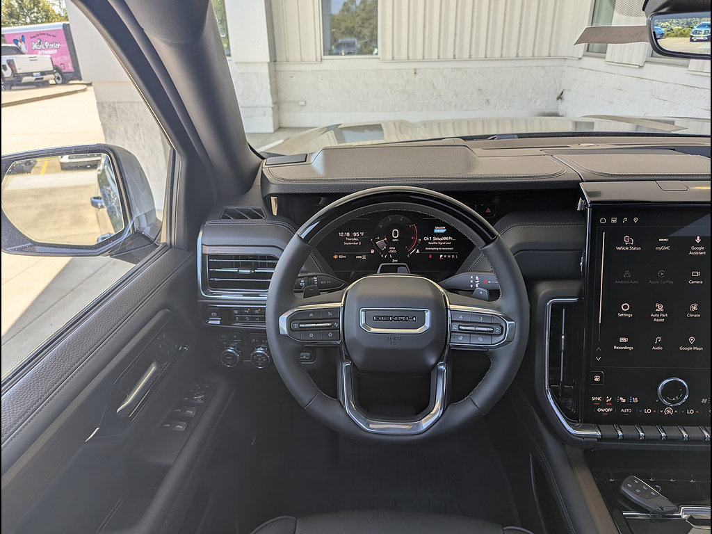 New 2026 GMC Yukon XL Denali w/ Denali Reserve Package AWD/4WD image 3