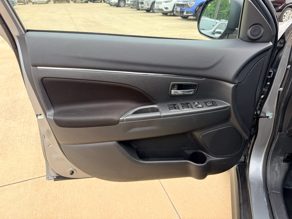 Used 2024 Mitsubishi Outlander Sport AWD image 11