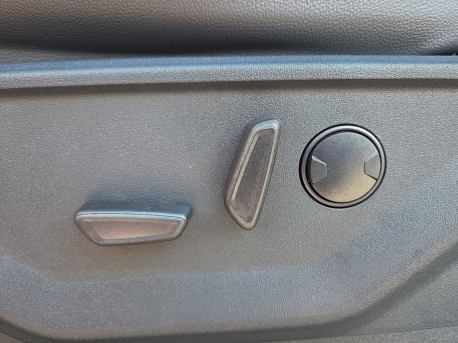 New 2026 Ford F250 Lariat image 16