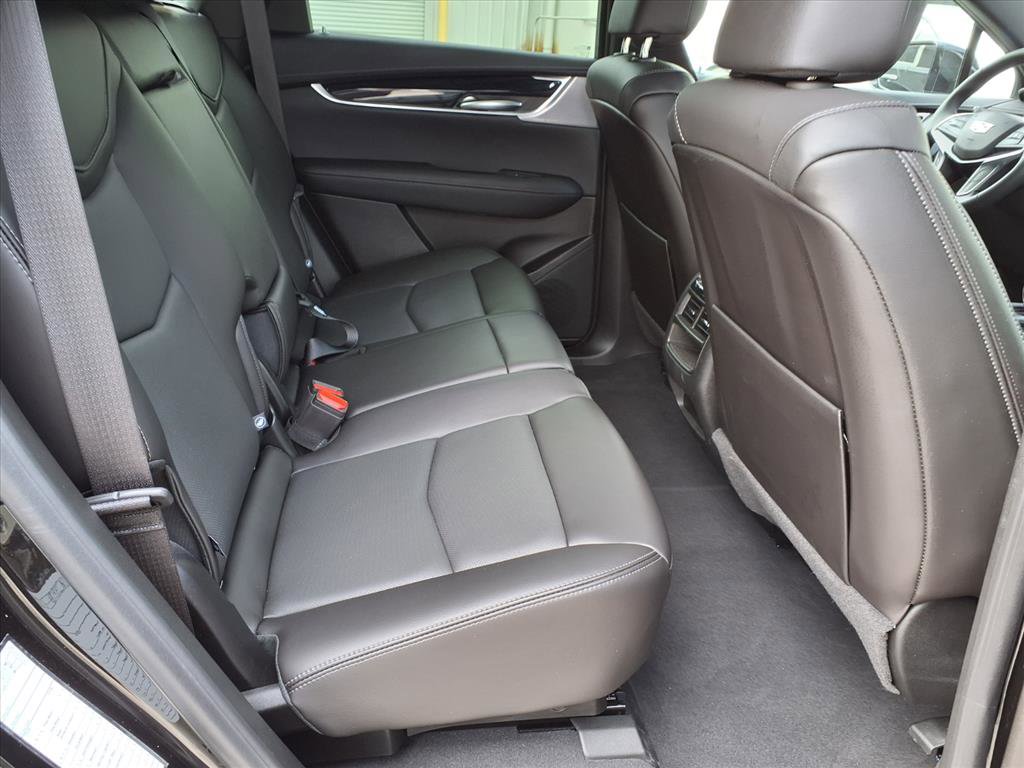 Certified 2025 Cadillac XT5 Premium Luxury AWD/4WD image 13