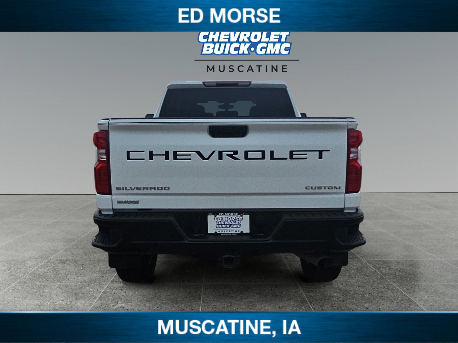 Used 2022 Chevrolet Silverado 2500 Custom w/ Custom Value Package image 4