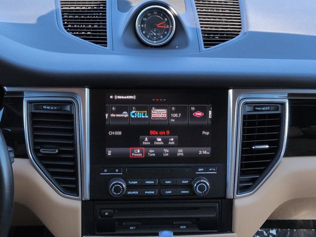 Used 2018 Porsche Macan AWD/4WD image 18