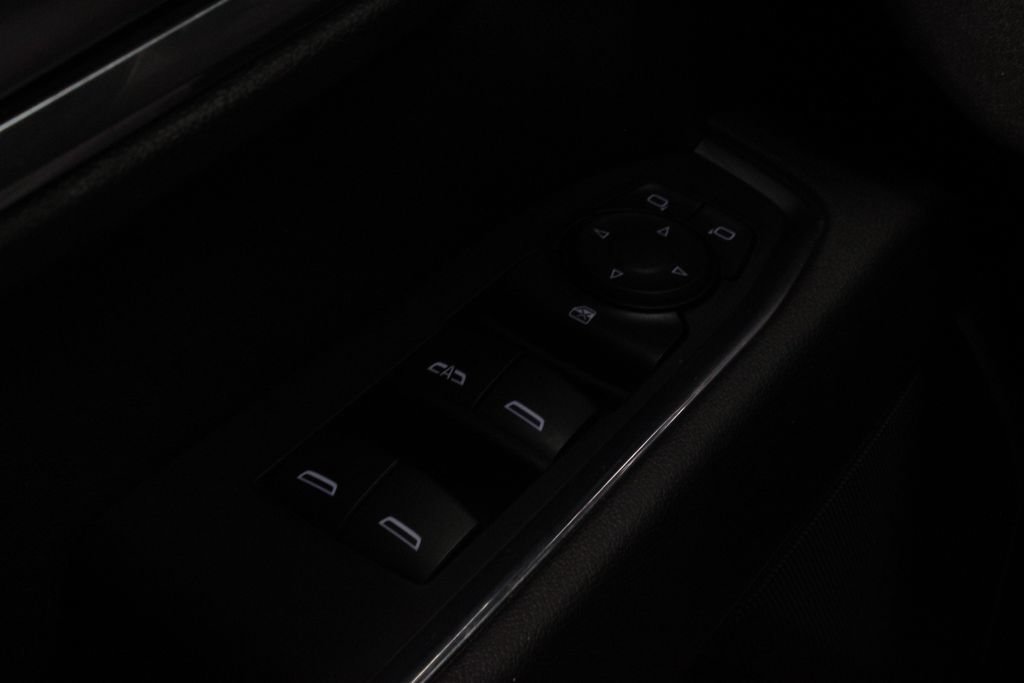 Used 2024 Chevrolet Silverado 1500 LT AWD/4WD image 25