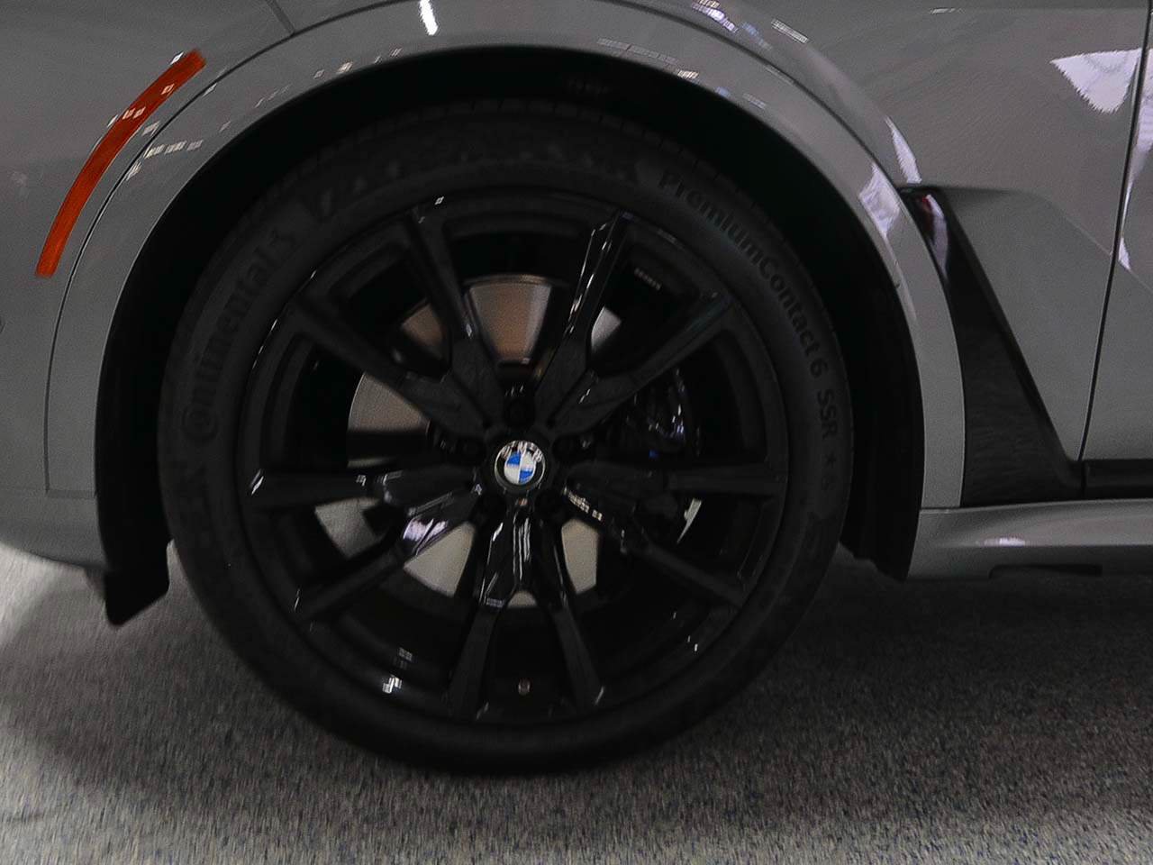 Certified 2026 BMW X7 xDrive40i w/ M Sport Package AWD/4WD image 5