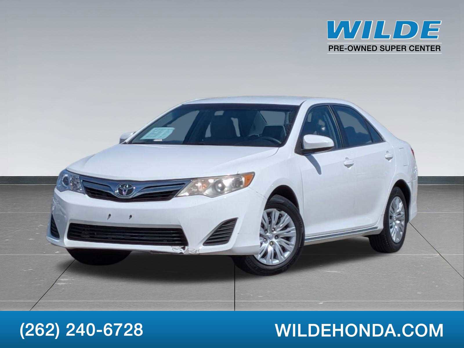 Used 2014 Toyota Camry LE FWD image 1