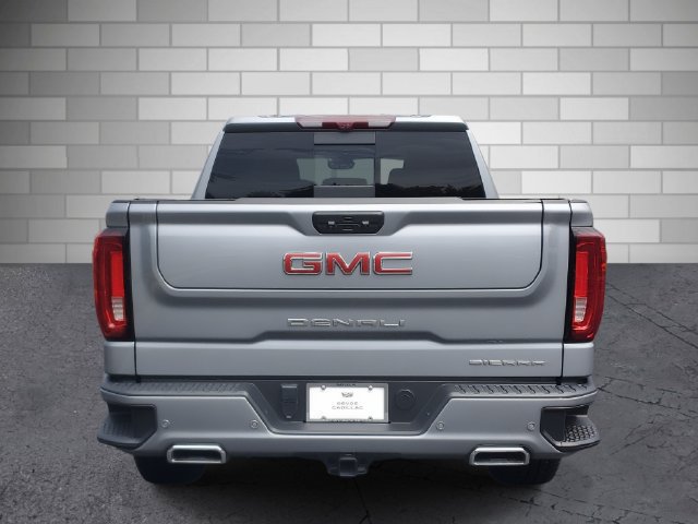 Used 2023 GMC Sierra 1500 Denali w/ Technology Package AWD/4WD image 4