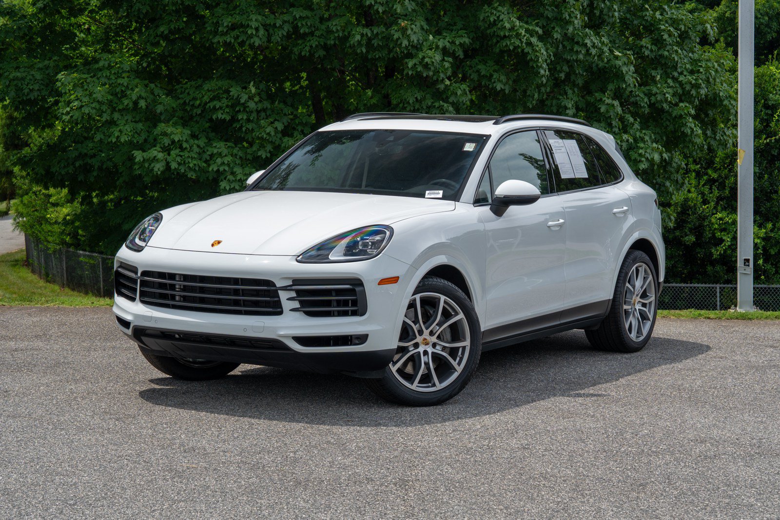 Certified 2023 Porsche Cayenne S AWD/4WD image 1