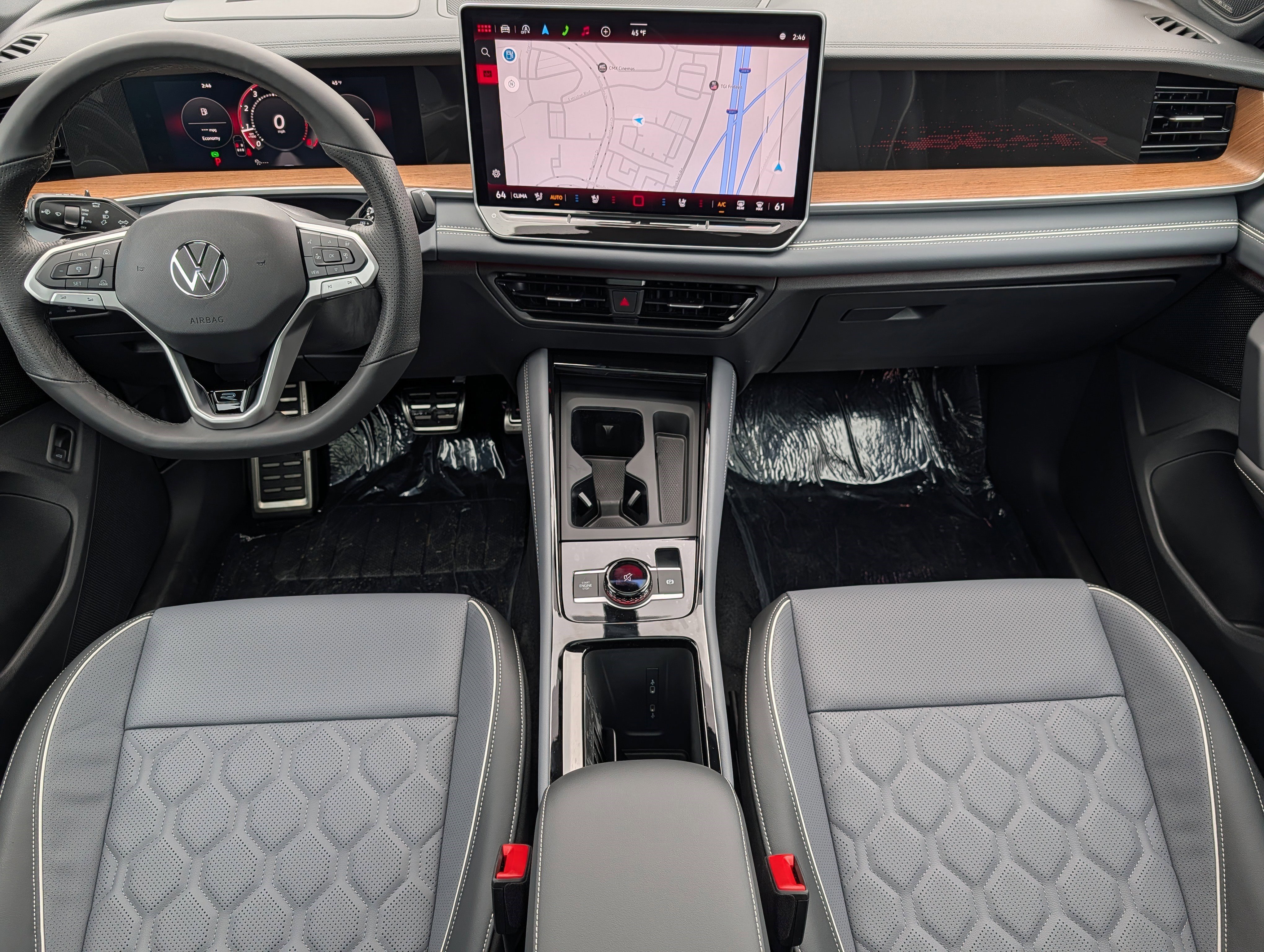 New 2026 Volkswagen Tiguan SEL R-Line AWD/4WD image 10