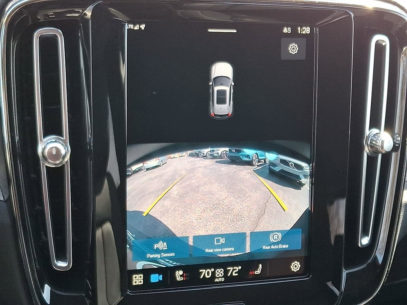 Certified 2023 Volvo XC40 B5 Core w/ Convenience Package image 19