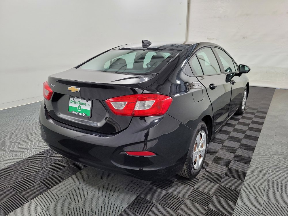 Used 2017 Chevrolet Cruze LS FWD image 9