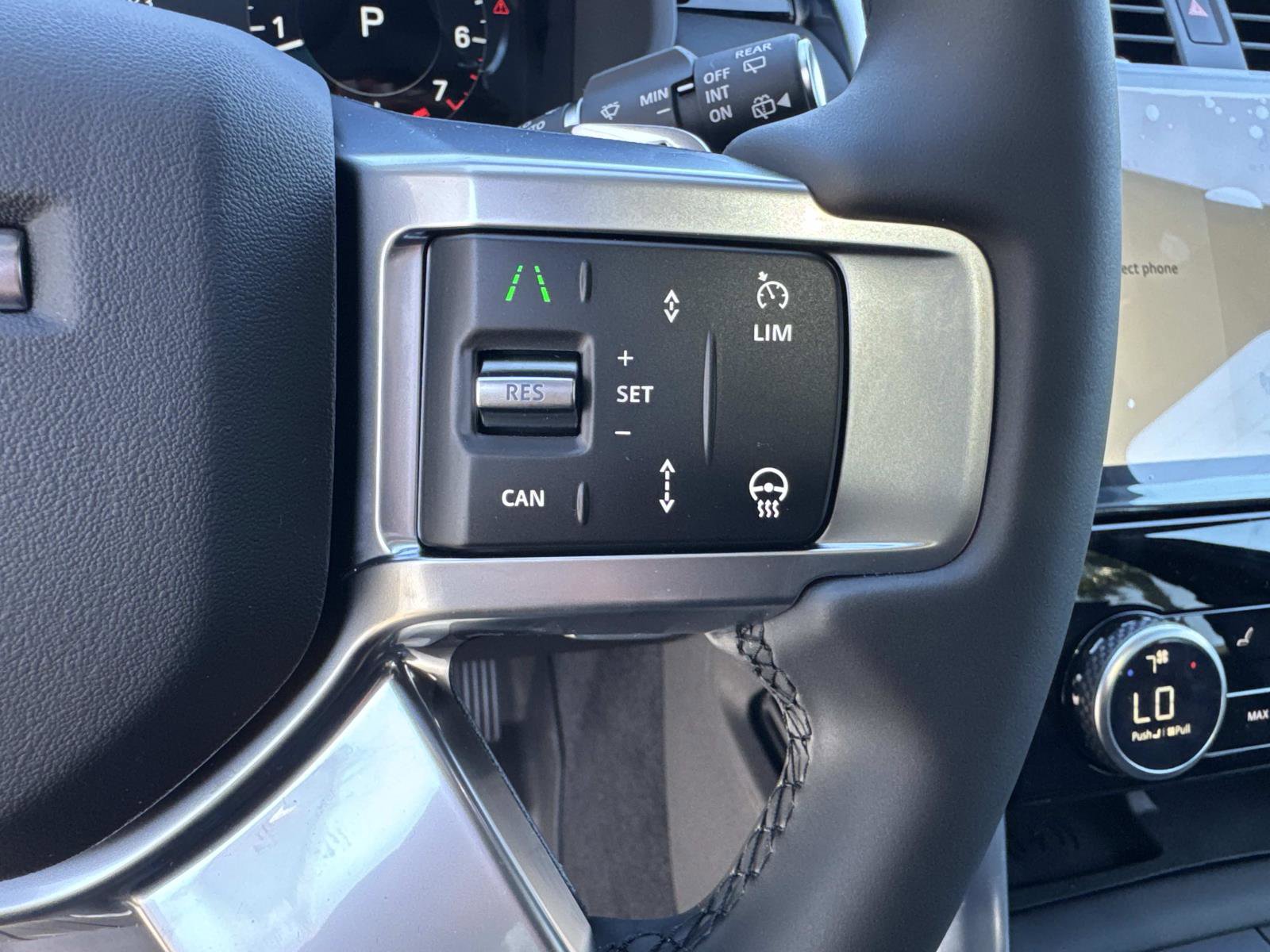 New 2026 Land Rover Discovery S AWD/4WD image 30