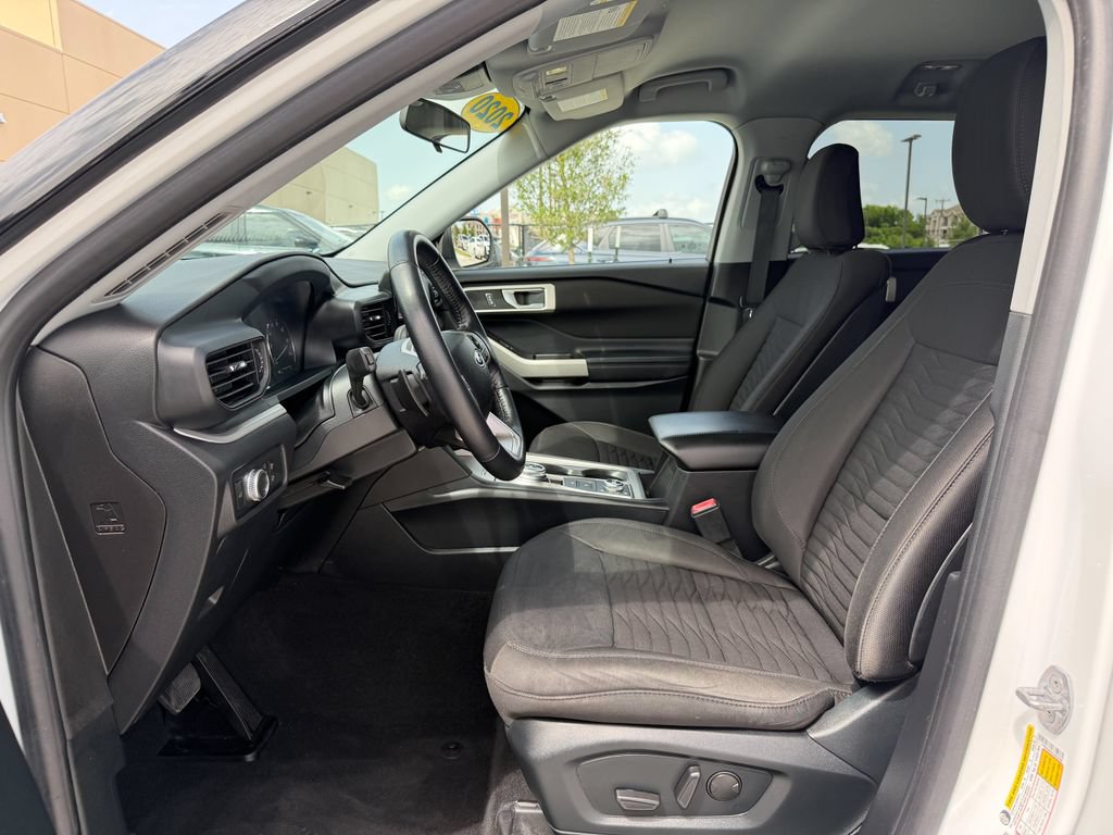 Used 2020 Ford Explorer XLT AWD/4WD image 10