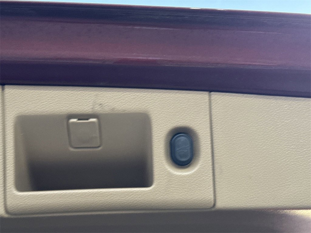 Used 2019 Cadillac Escalade ESV Platinum image 15