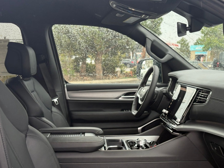 New 2026 Jeep Grand Wagoneer Limited AWD/4WD image 22