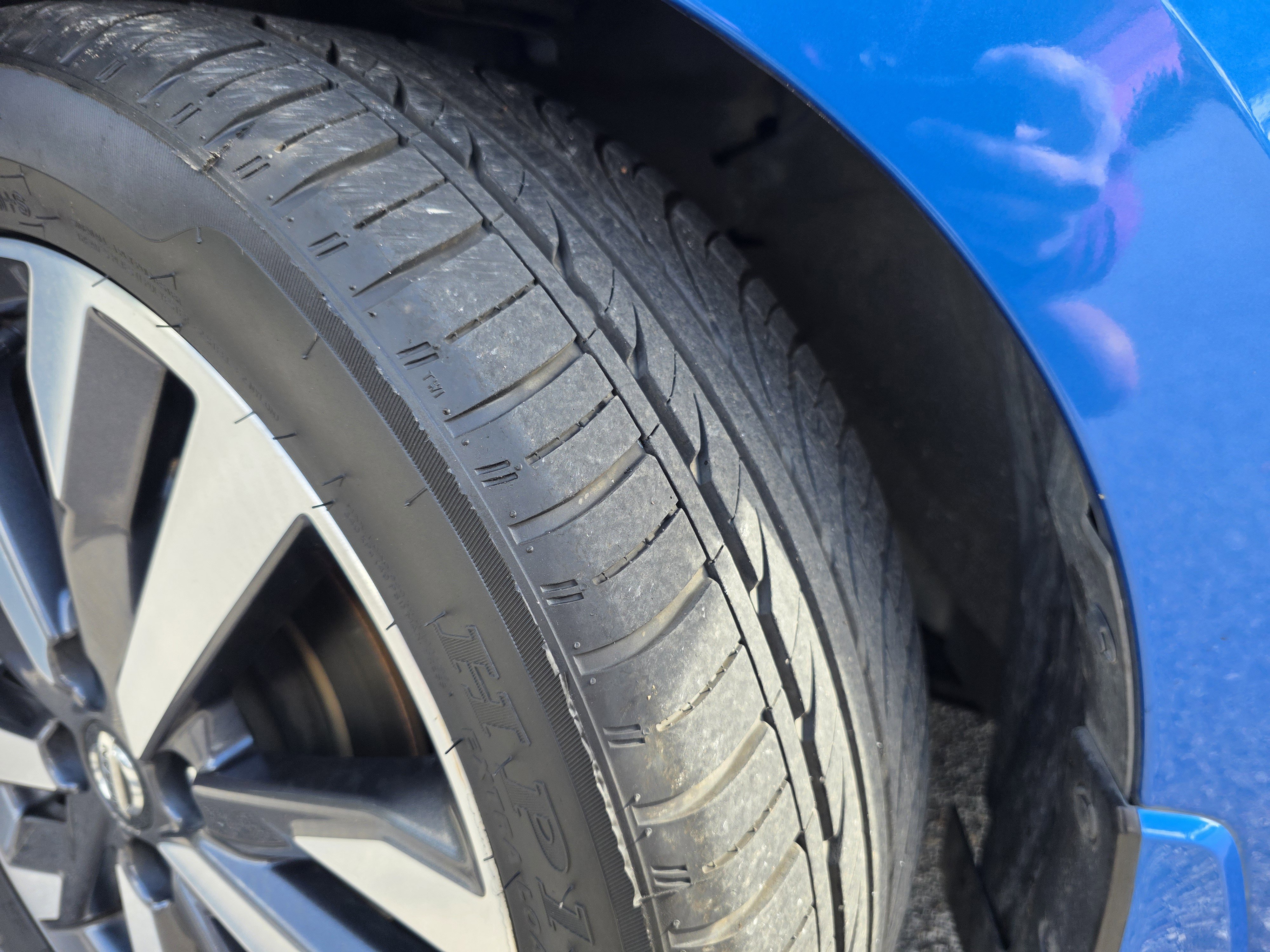 Used 2020 Nissan Versa SR w/ Convenience Package image 29