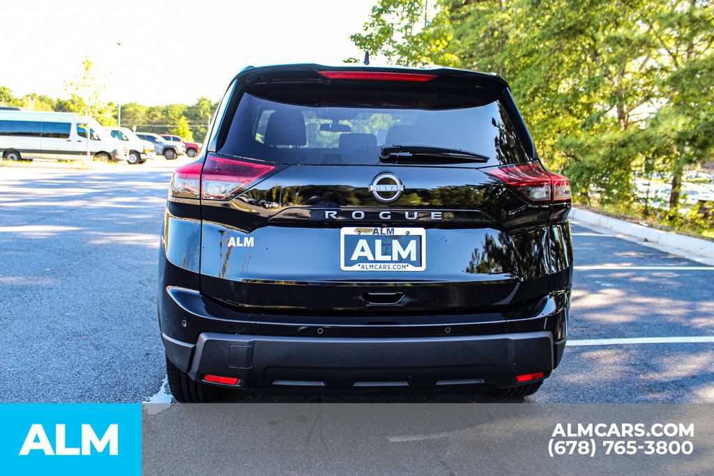 Used 2024 Nissan Rogue S FWD image 10
