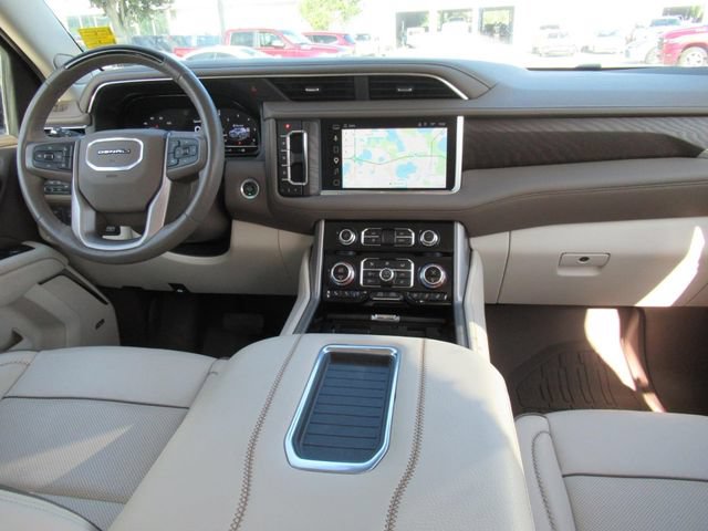 Used 2024 GMC Yukon Denali w/ Denali Reserve Package AWD/4WD image 13