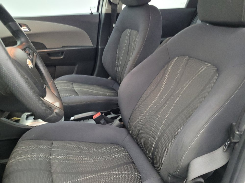Used 2016 Chevrolet Sonic LT FWD image 17