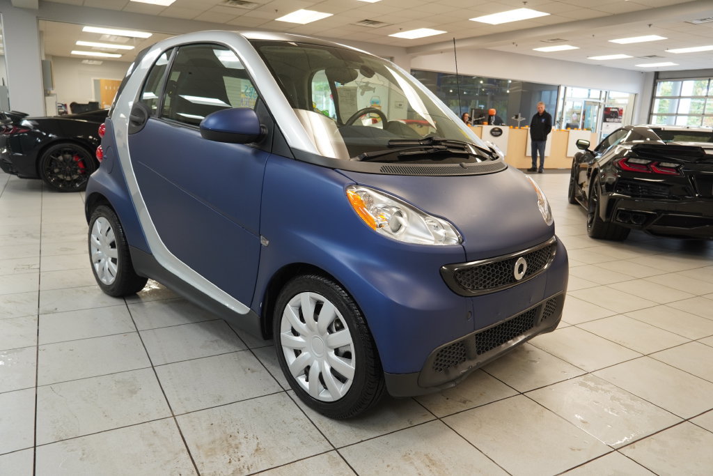 Used 2015 smart fortwo pure RWD image 8