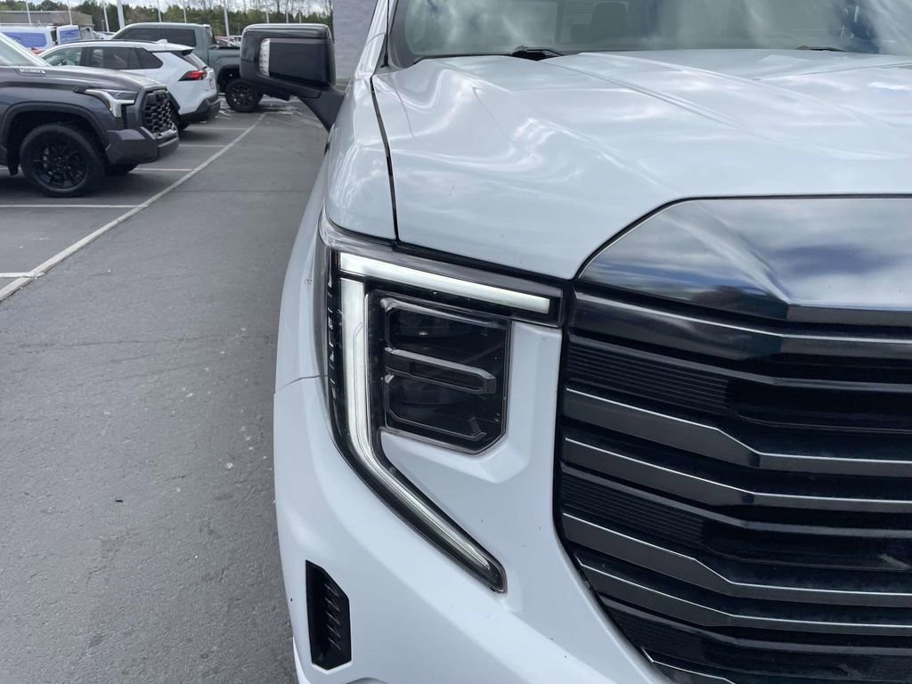 Used 2024 GMC Sierra 1500 AT4 w/ AT4 Premium Package image 16