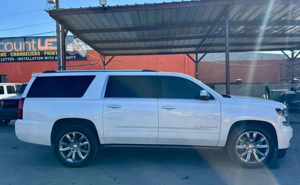 Used 2018 Chevrolet Suburban Premier image 3