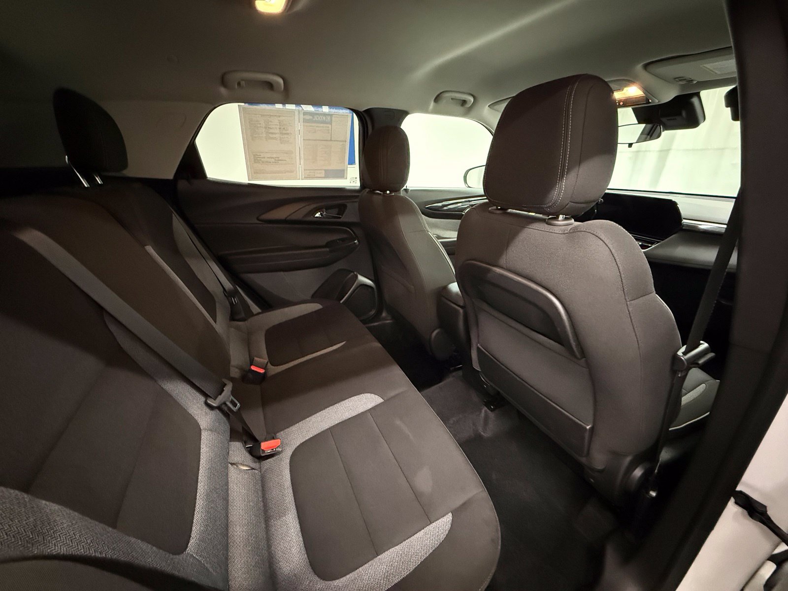 Used 2025 Chevrolet TrailBlazer LT AWD/4WD image 6
