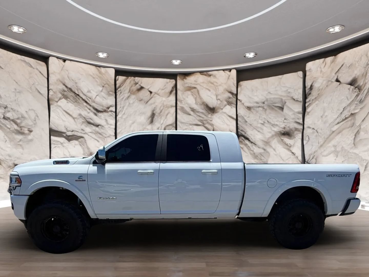 Used 2021 RAM 2500 Laramie AWD/4WD image 5
