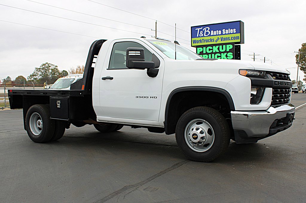 Used 2023 Chevrolet Silverado 3500 W/T image 3