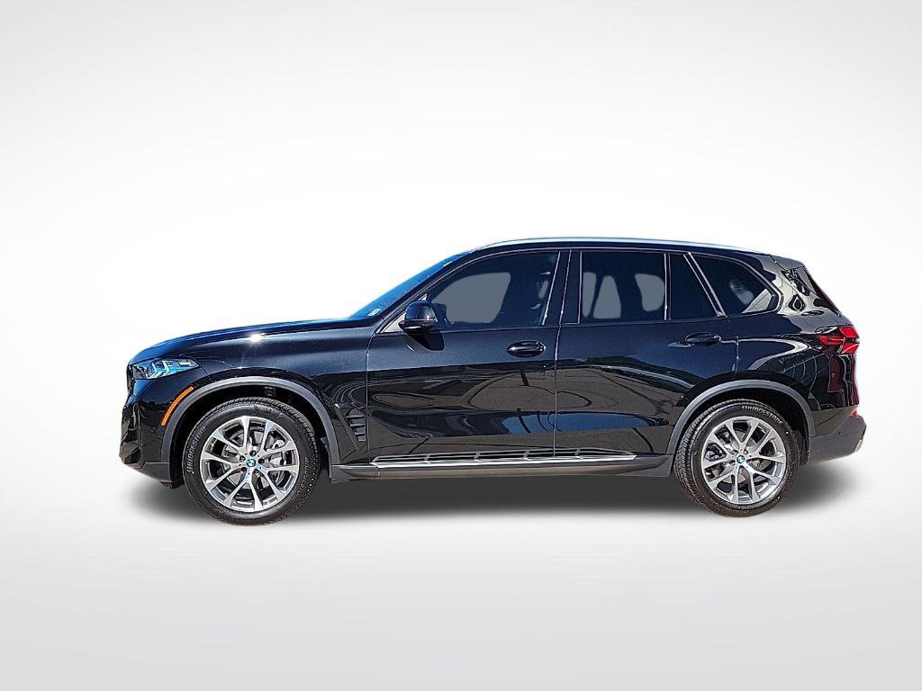 Used 2024 BMW X5 xDrive40i w/ Premium Package AWD/4WD image 2