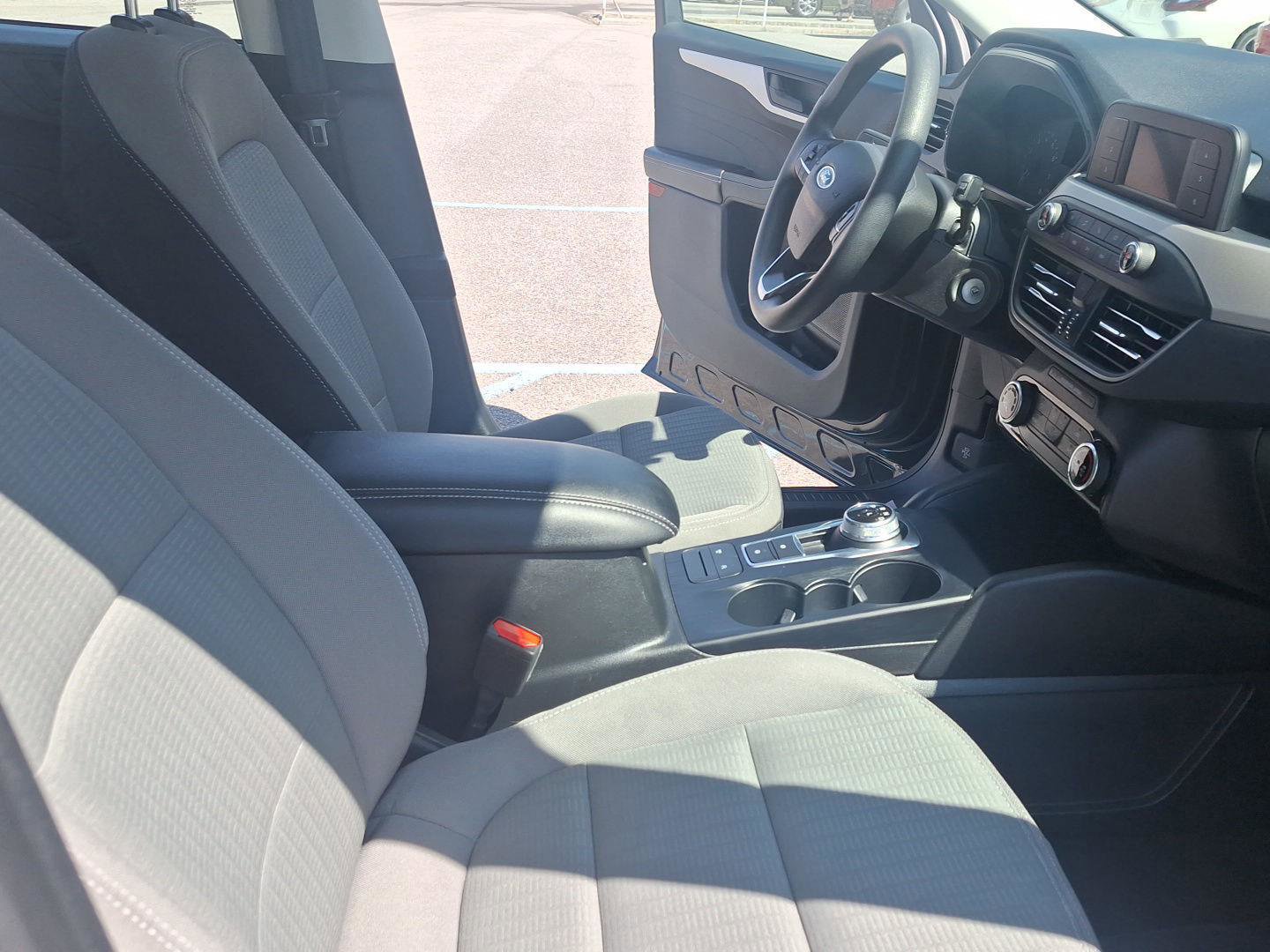 Used 2022 Ford Escape S image 16