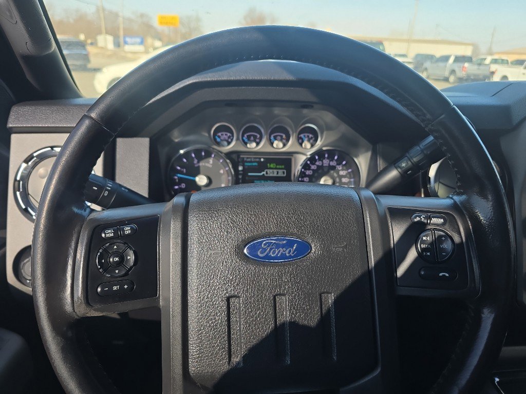 Used 2014 Ford F550 4x4 Crew Cab Super Duty w/ Lariat Interior Package image 16