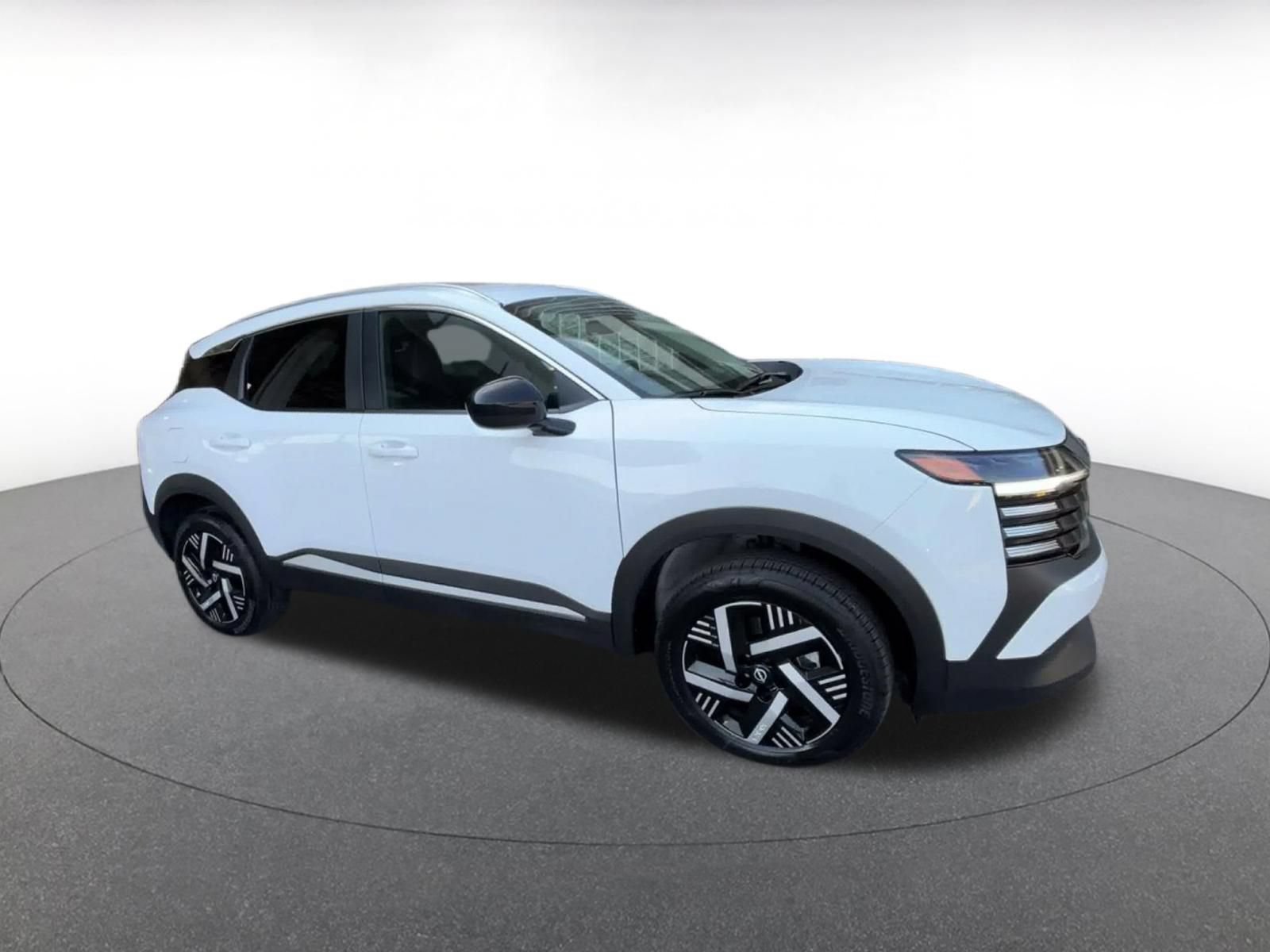 Used 2026 Nissan Kicks SV w/ Cold Weather Package FWD video 2