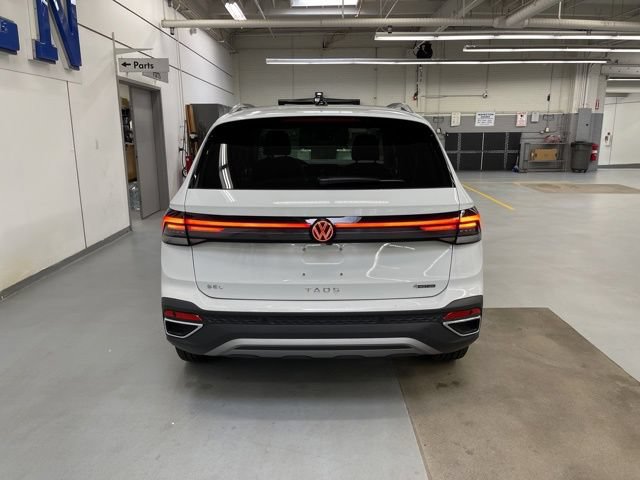 New 2026 Volkswagen Taos SEL AWD/4WD image 3