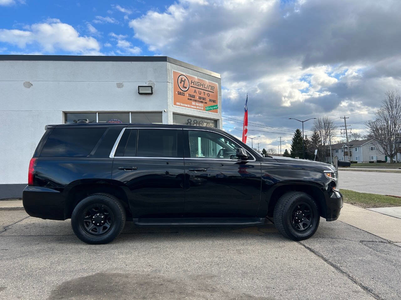 Used 2019 Chevrolet Tahoe 4WD image 3
