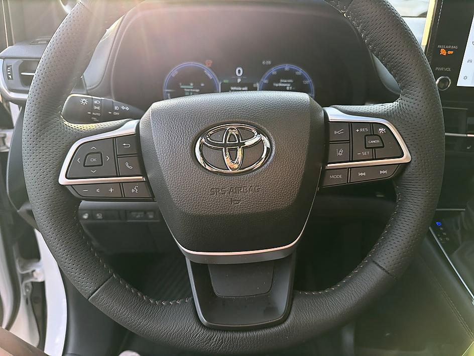 Certified 2026 Toyota Sienna Platinum AWD/4WD image 13
