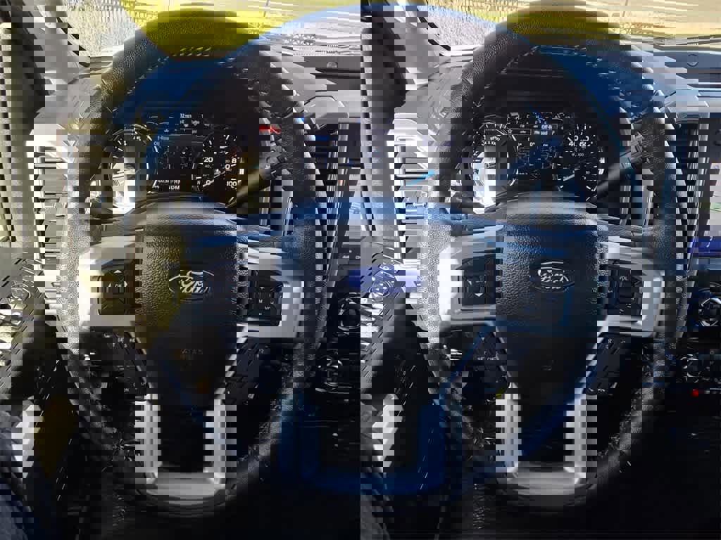 Used 2020 Ford F250 Lariat w/ Lariat Value Package image 21