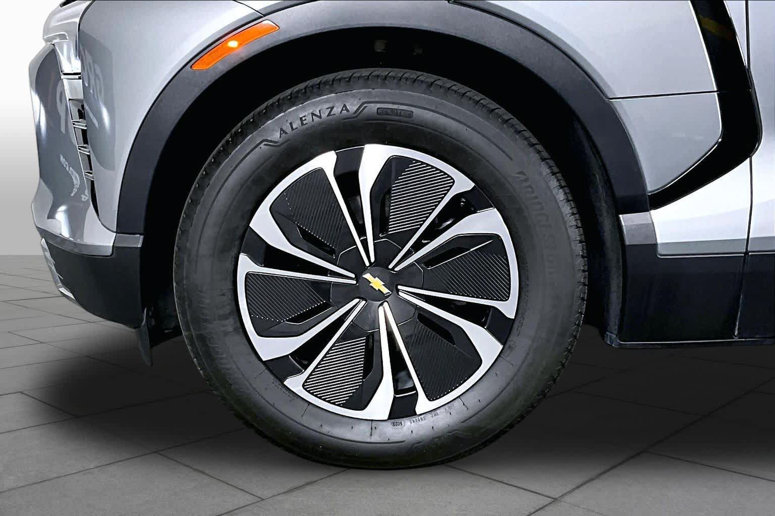 Certified 2024 Chevrolet Blazer EV LT AWD/4WD image 9