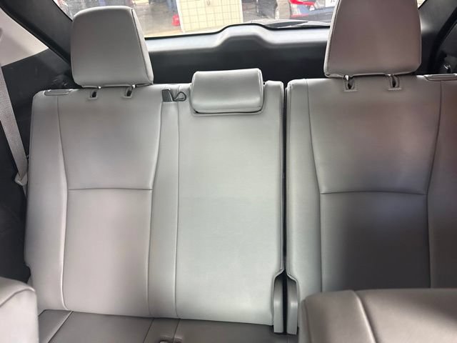 Used 2020 Toyota Highlander XLE w/ Protection Package #3 AWD/4WD image 12