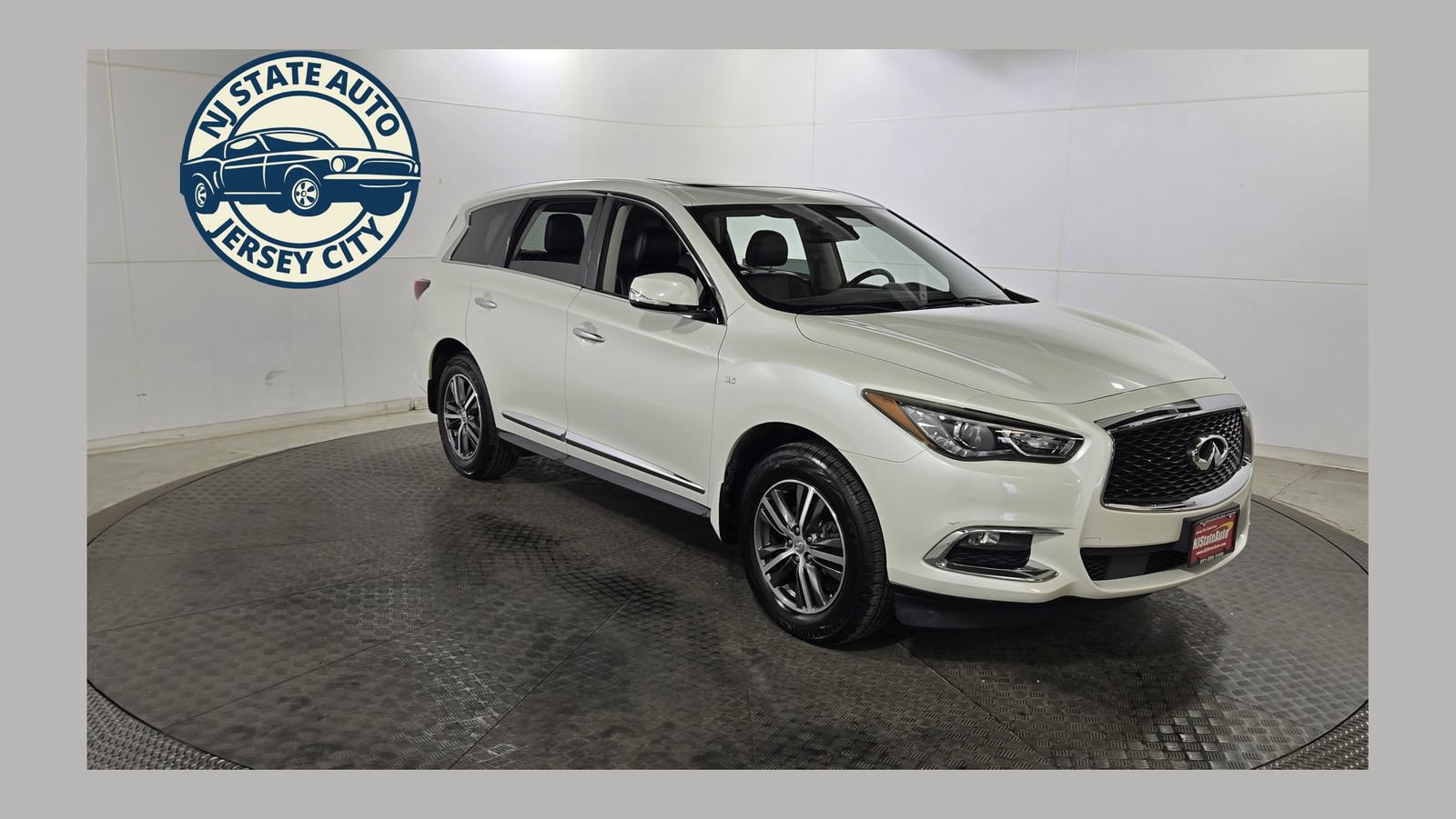 Used 2019 INFINITI QX60 Pure AWD/4WD image 1