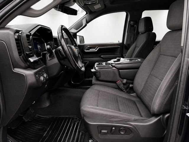 Used 2024 Chevrolet Silverado 1500 RST AWD/4WD image 13