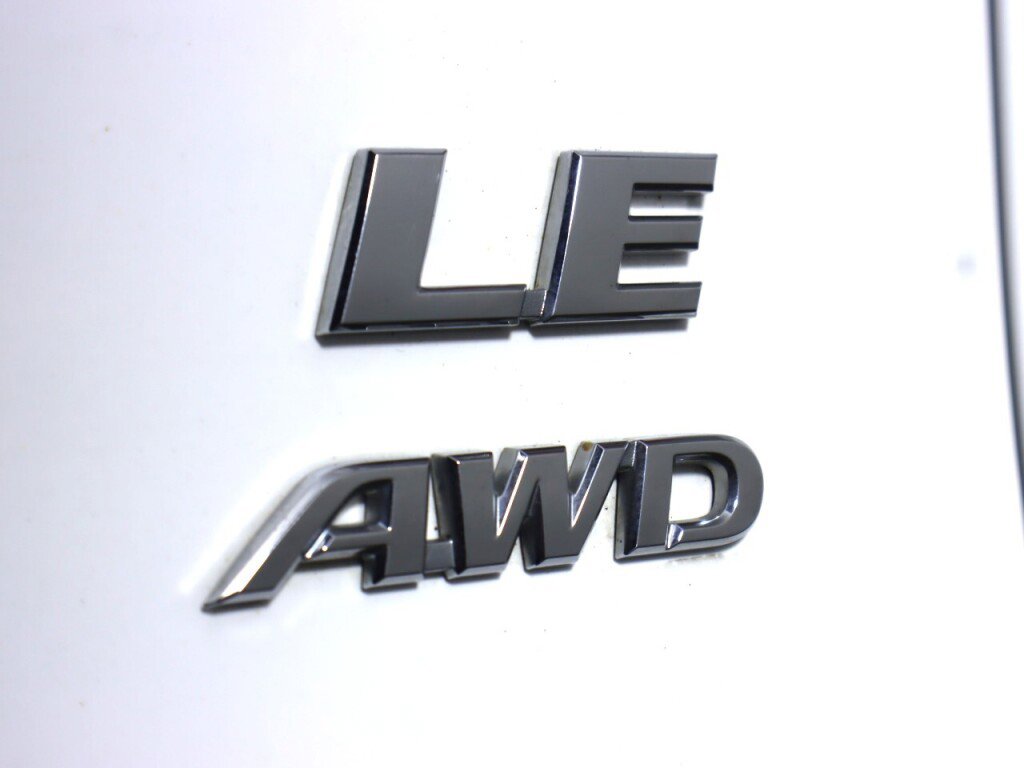 Used 2021 Toyota RAV4 LE image 33