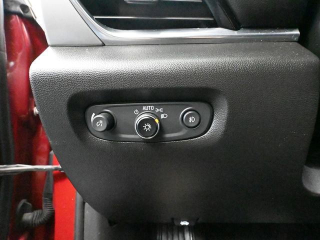 Used 2021 Chevrolet Traverse LT image 27