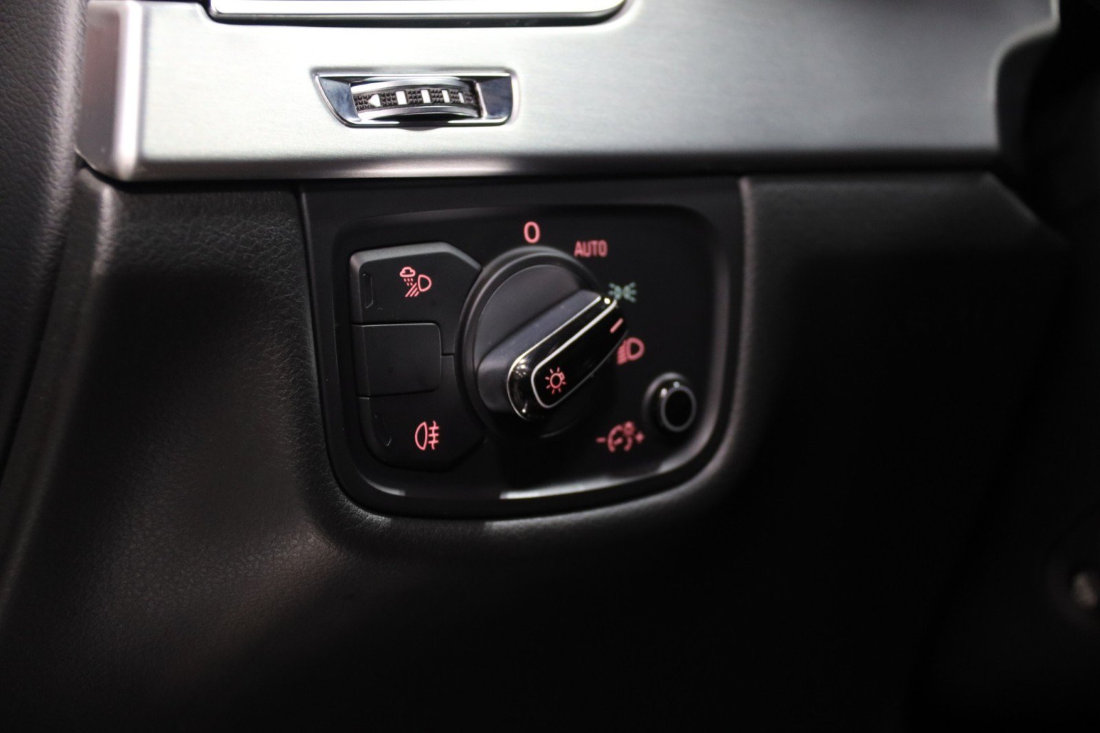 Used 2014 Audi S8 AWD/4WD image 61