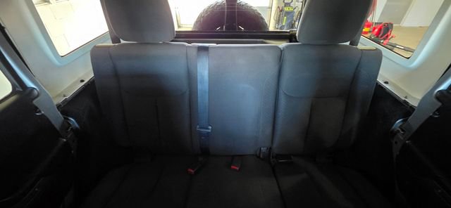 Used 2016 Jeep Wrangler Unlimited Willys image 24