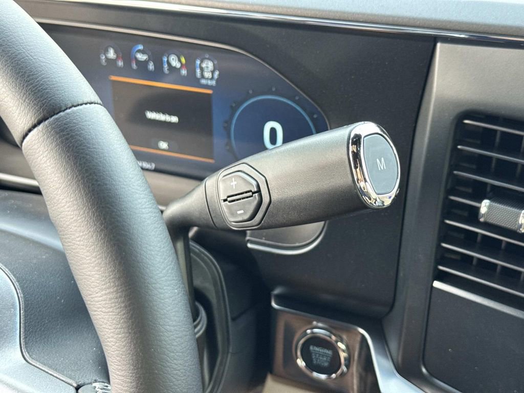 New 2025 Ford F250 Lariat w/ Chrome Package image 14