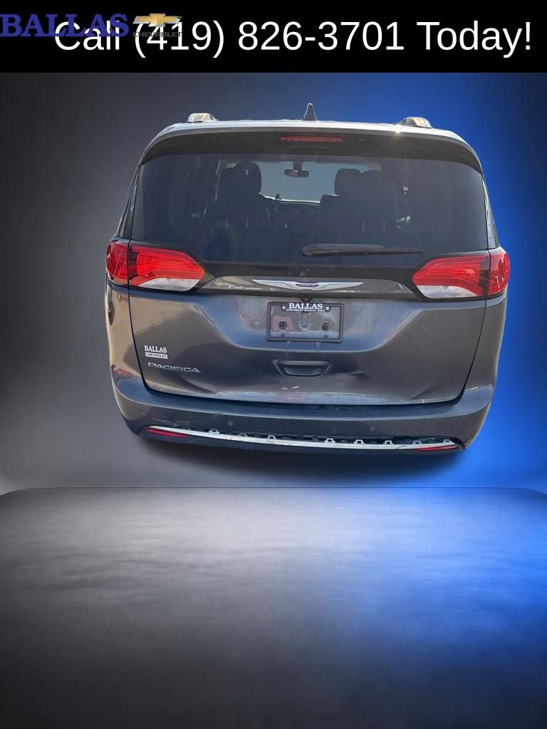 Used 2019 Chrysler Pacifica Touring-L FWD image 4